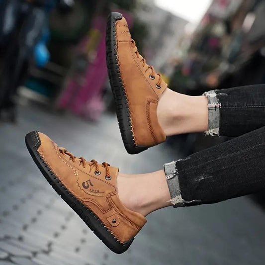 Men’s Casual Tan Leather Shoes – Lightweight Synthetic Lace-Up with Rubber Sole